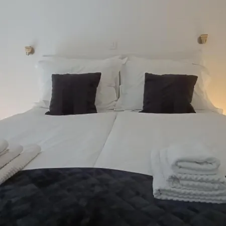 Nena With Free Private Parking