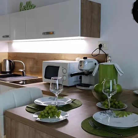 Lägenhet Nena With Free Private Parking