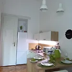 Nena With Free Private Parking Apartman