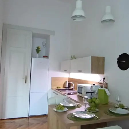With Free Private Parking Apartment