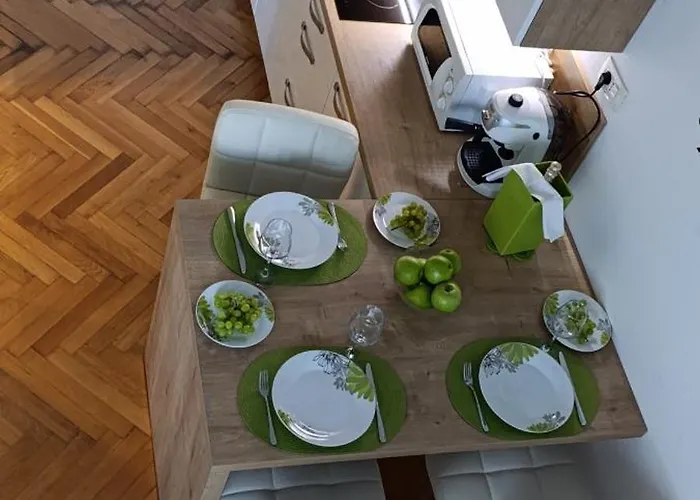 Nena With Free Private Parking דירה *